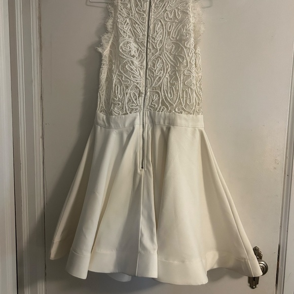 Chelsea Lace Dress - Picture 2 of 3